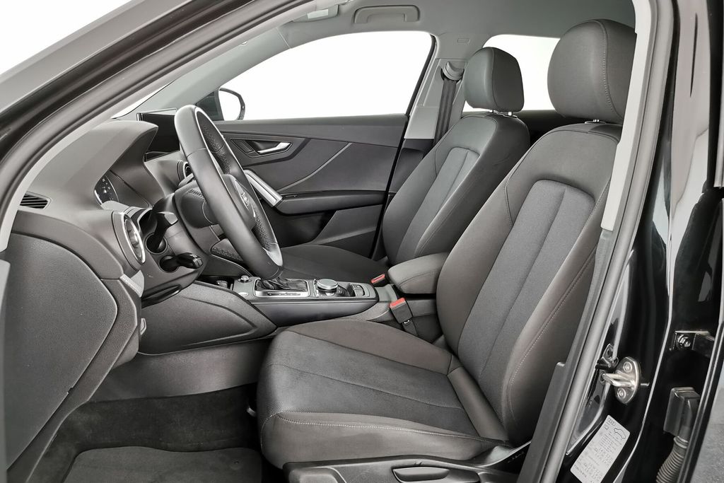 Audi Q2 2023 г. Чёрный, пробег 43003 км