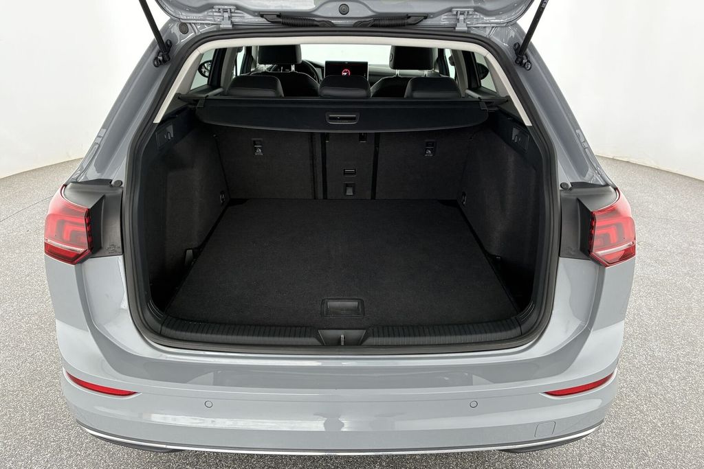 Volkswagen Golf 2025 г. Серый, пробег 38865 км