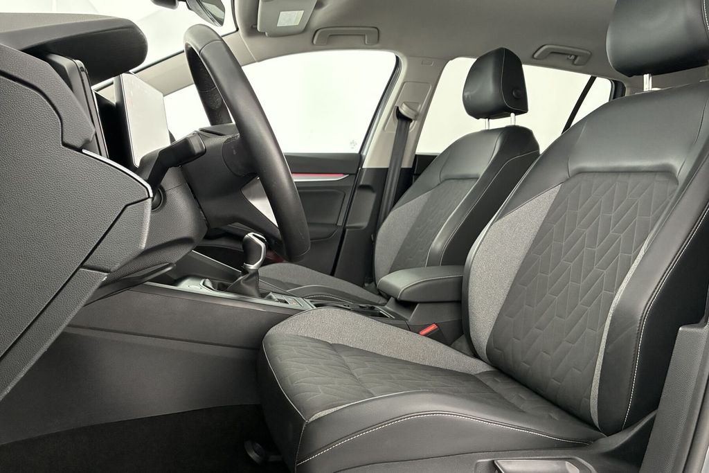 Volkswagen Golf 2025 г. Серый, пробег 38865 км