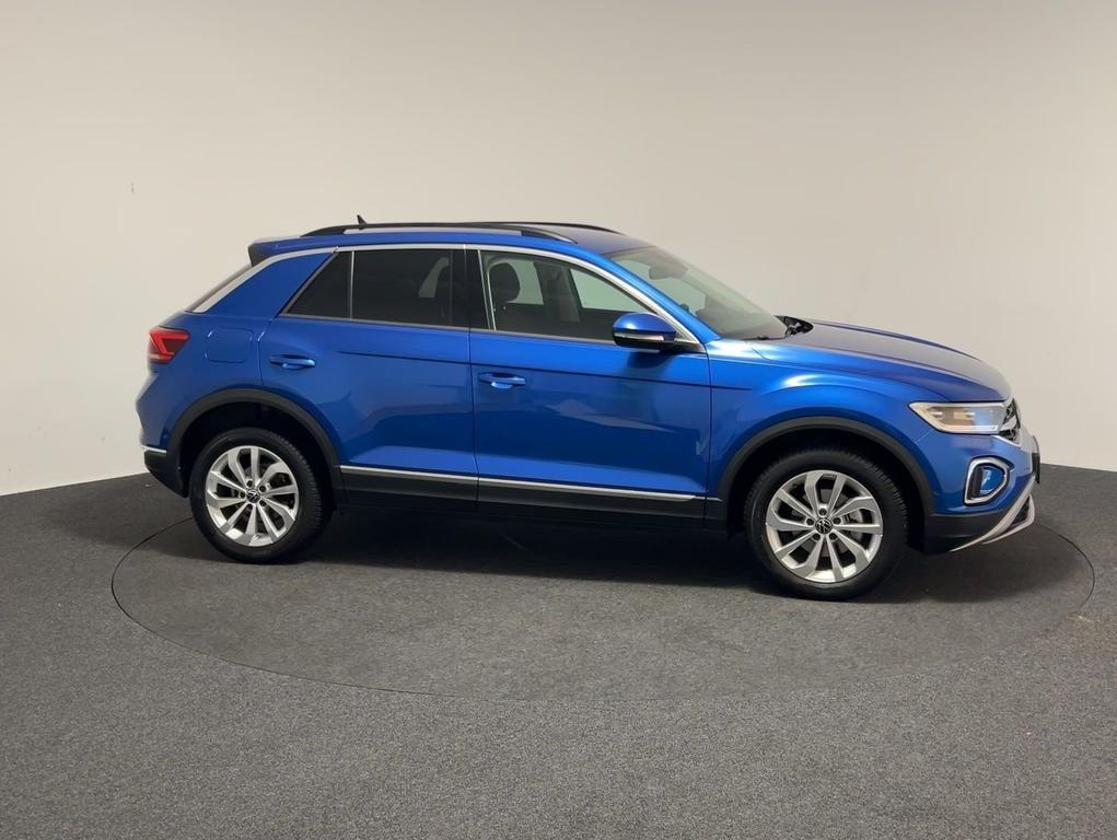 Volkswagen T-Roc 2022 г. Синий, пробег 30926 км