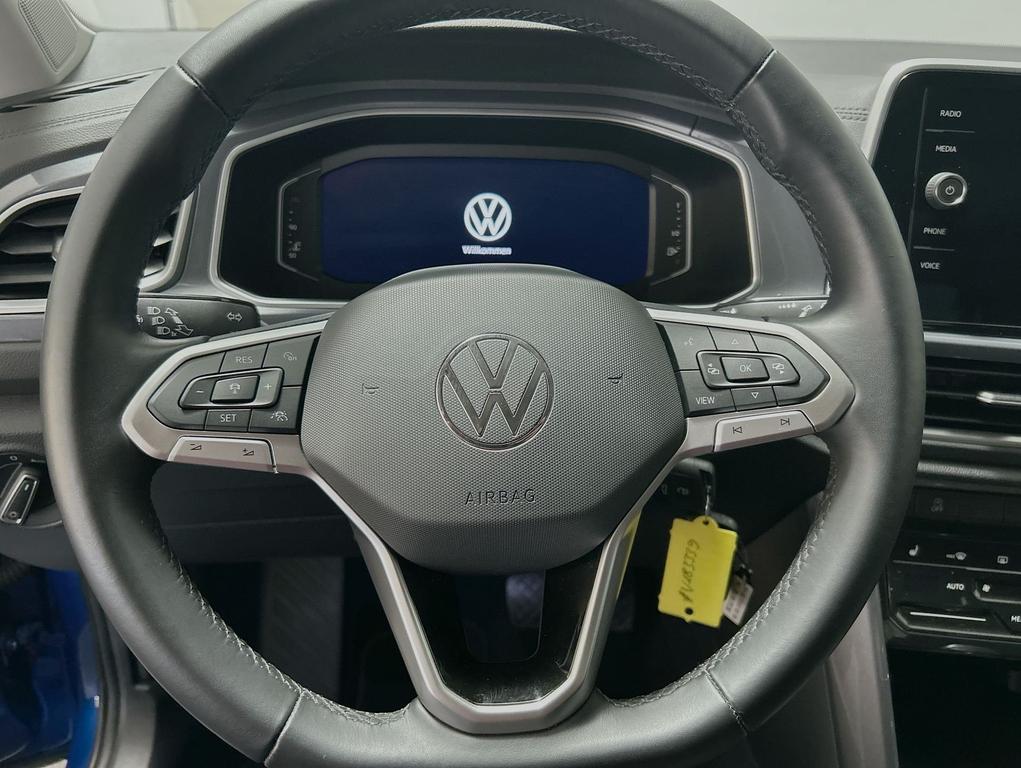 Volkswagen T-Roc 2022 г. Синий, пробег 30926 км
