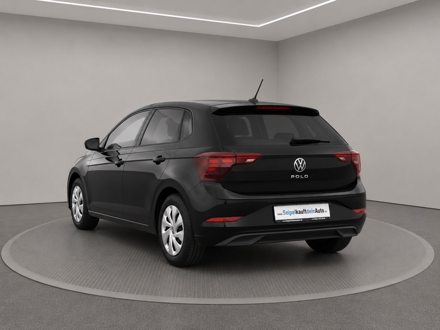 Volkswagen Polo 2023 г. Чёрный, пробег 46100 км