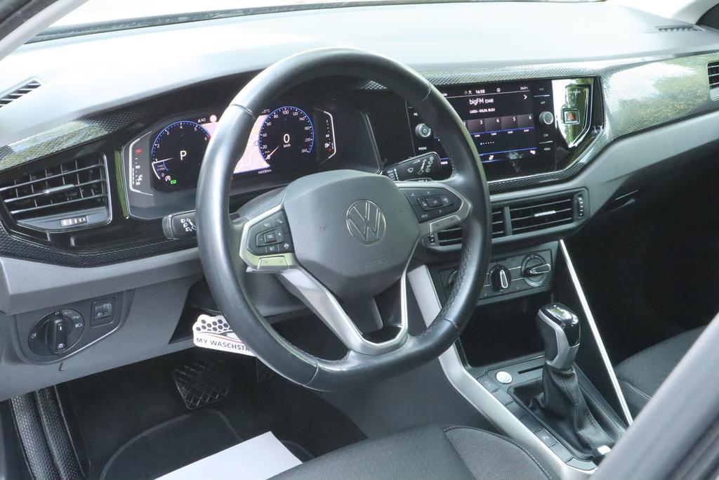 Volkswagen Polo 2023 г. Чёрный, пробег 46100 км