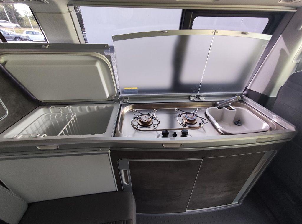 Volkswagen T6 CALIFORNIA 2024 г. Белый, пробег 35400 км