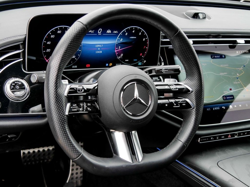 Mercedes-Benz E 200 2026 г. Белый, пробег 13428 км