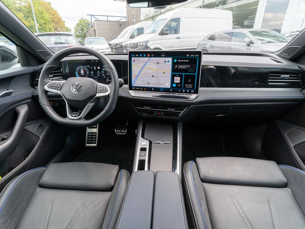 Volkswagen PASSAT VARIANT 2026 г. Белый, пробег 10990 км