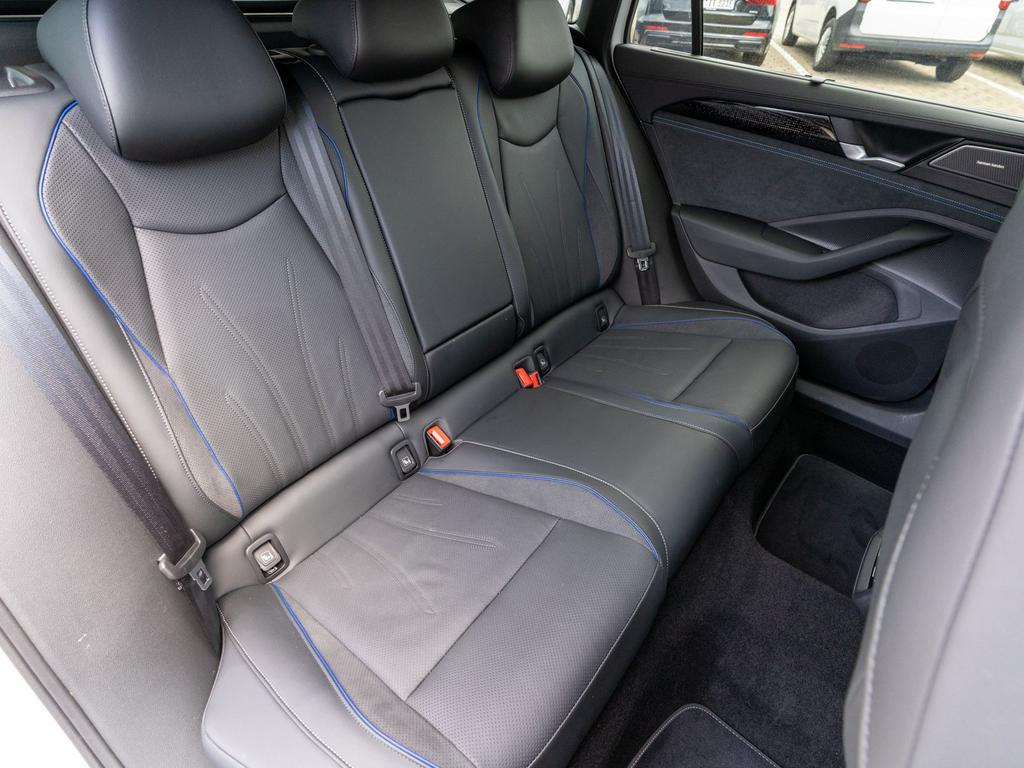 Volkswagen PASSAT VARIANT 2026 г. Белый, пробег 10990 км