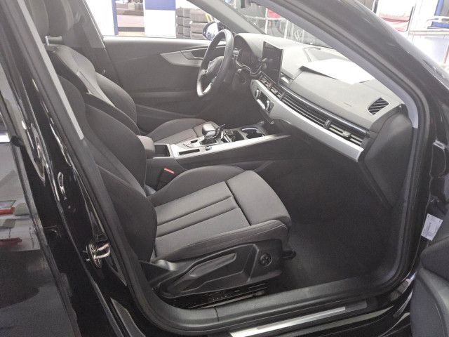 Audi A4 2024 г. Чёрный, пробег 57900 км