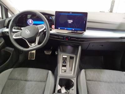 Volkswagen Golf 2025 г. Белый, пробег 17520 км