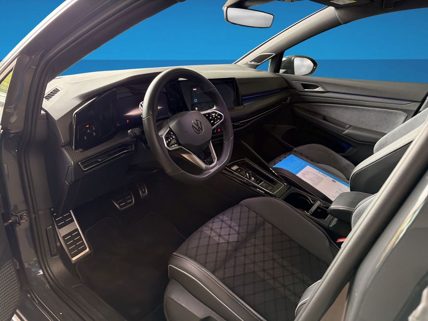 Volkswagen Golf 2023 г. Серый, пробег 36312 км