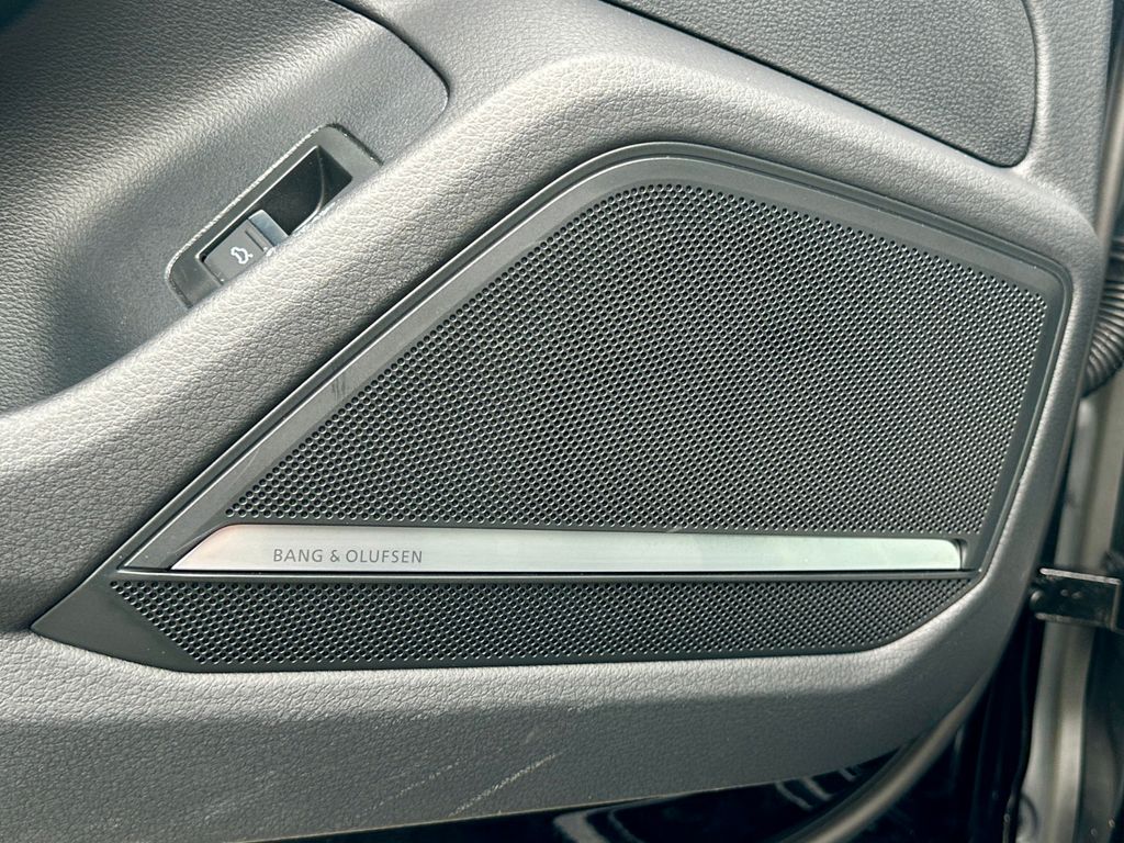 Audi RS6 2025 г. Чёрный, пробег 28590 км