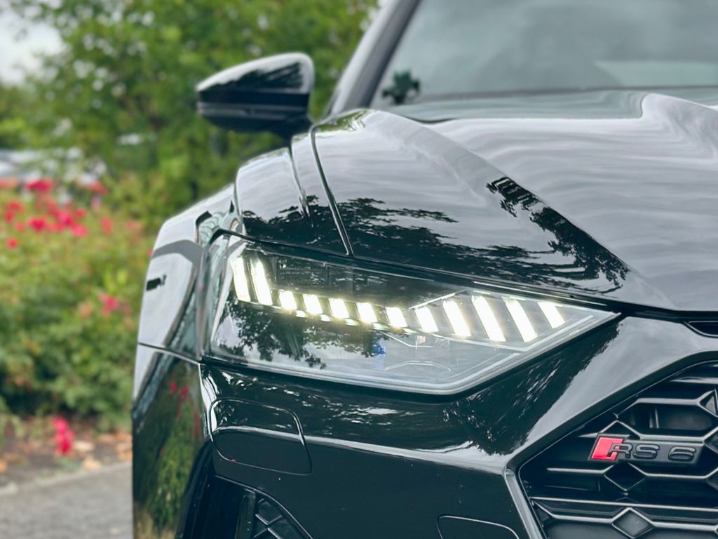 Audi RS6 2025 г. Чёрный, пробег 28590 км