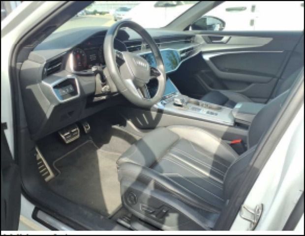 Audi A6 2022 г. Белый, пробег 42486 км