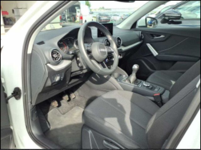 Audi Q2 2022 г. Белый, пробег 37015 км