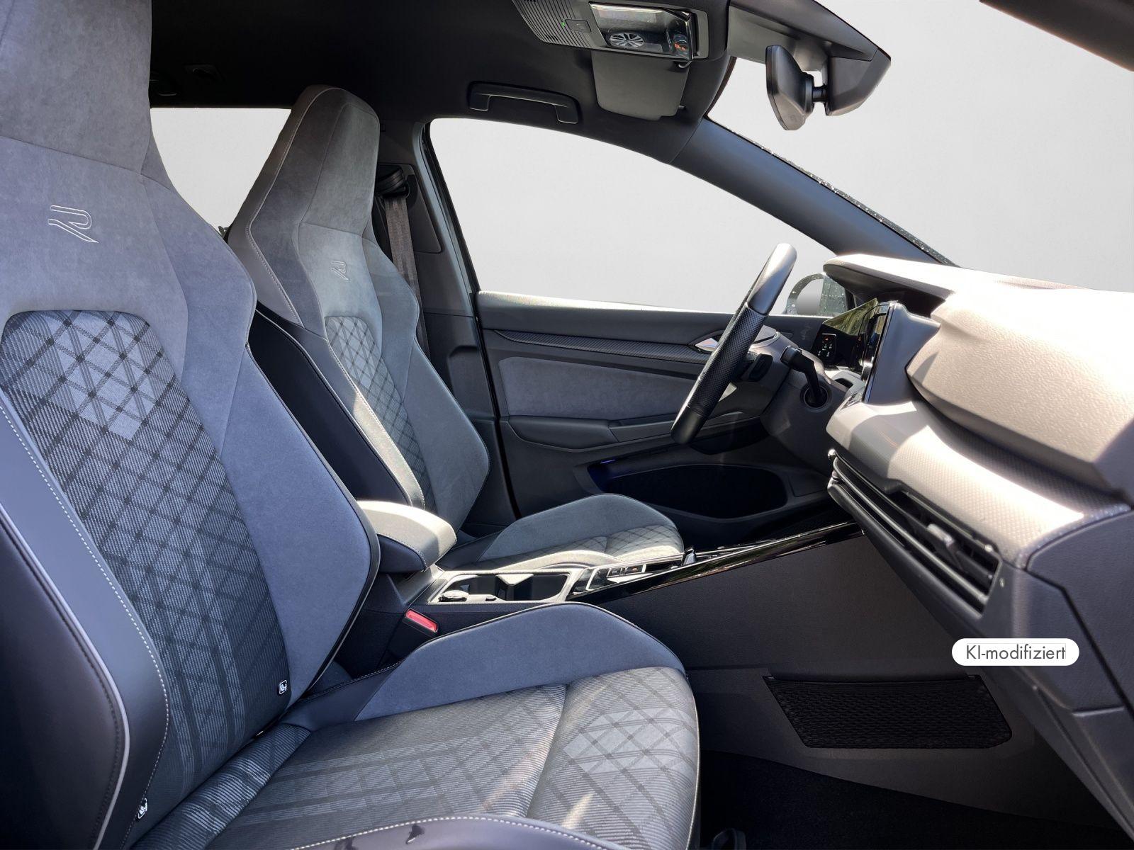 Volkswagen Golf 2022 г. Серый, пробег 43107 км