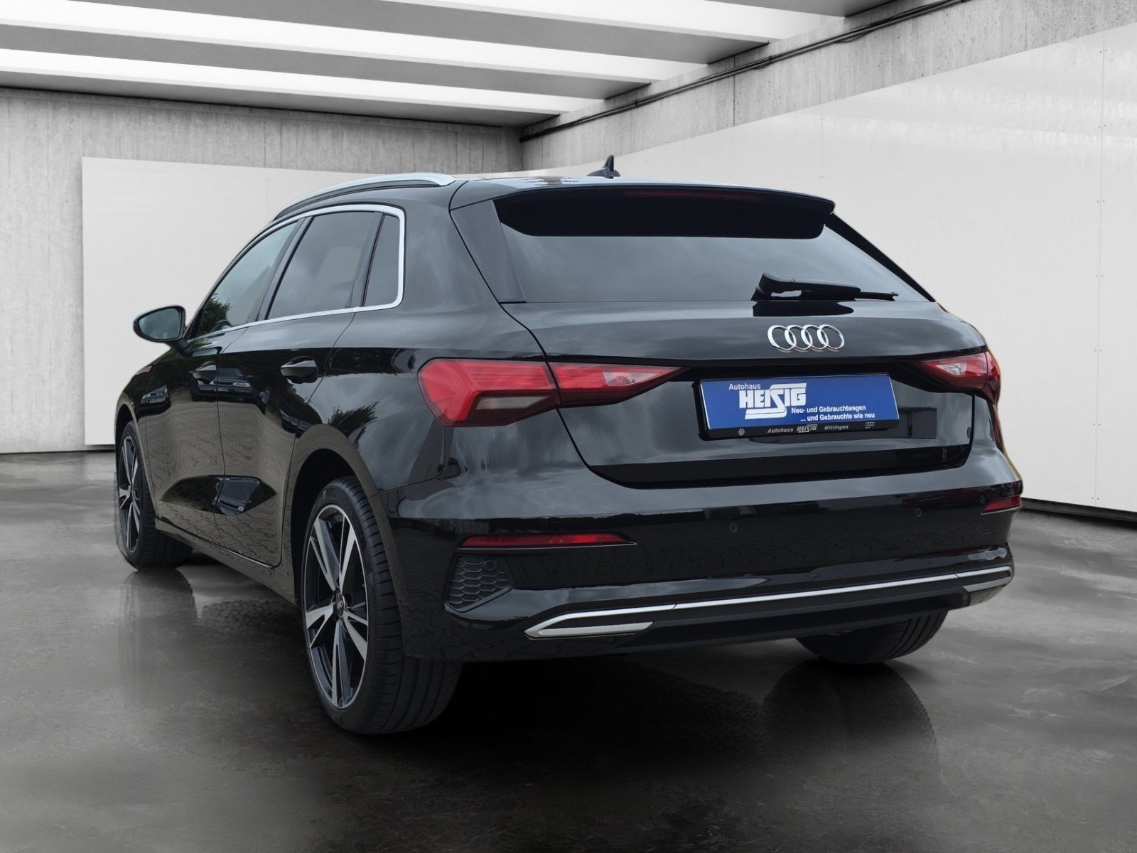 Audi A3 2023 г. Чёрный, пробег 39758 км
