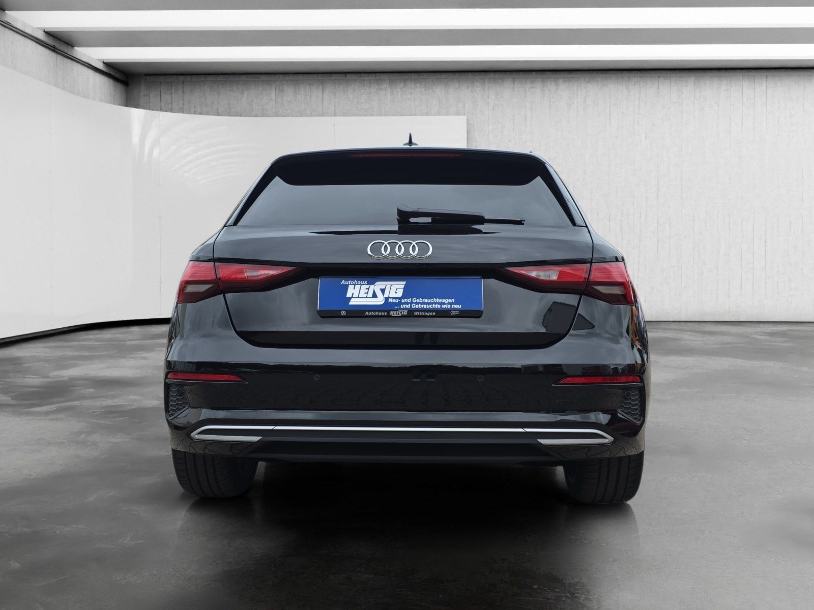Audi A3 2023 г. Чёрный, пробег 39758 км