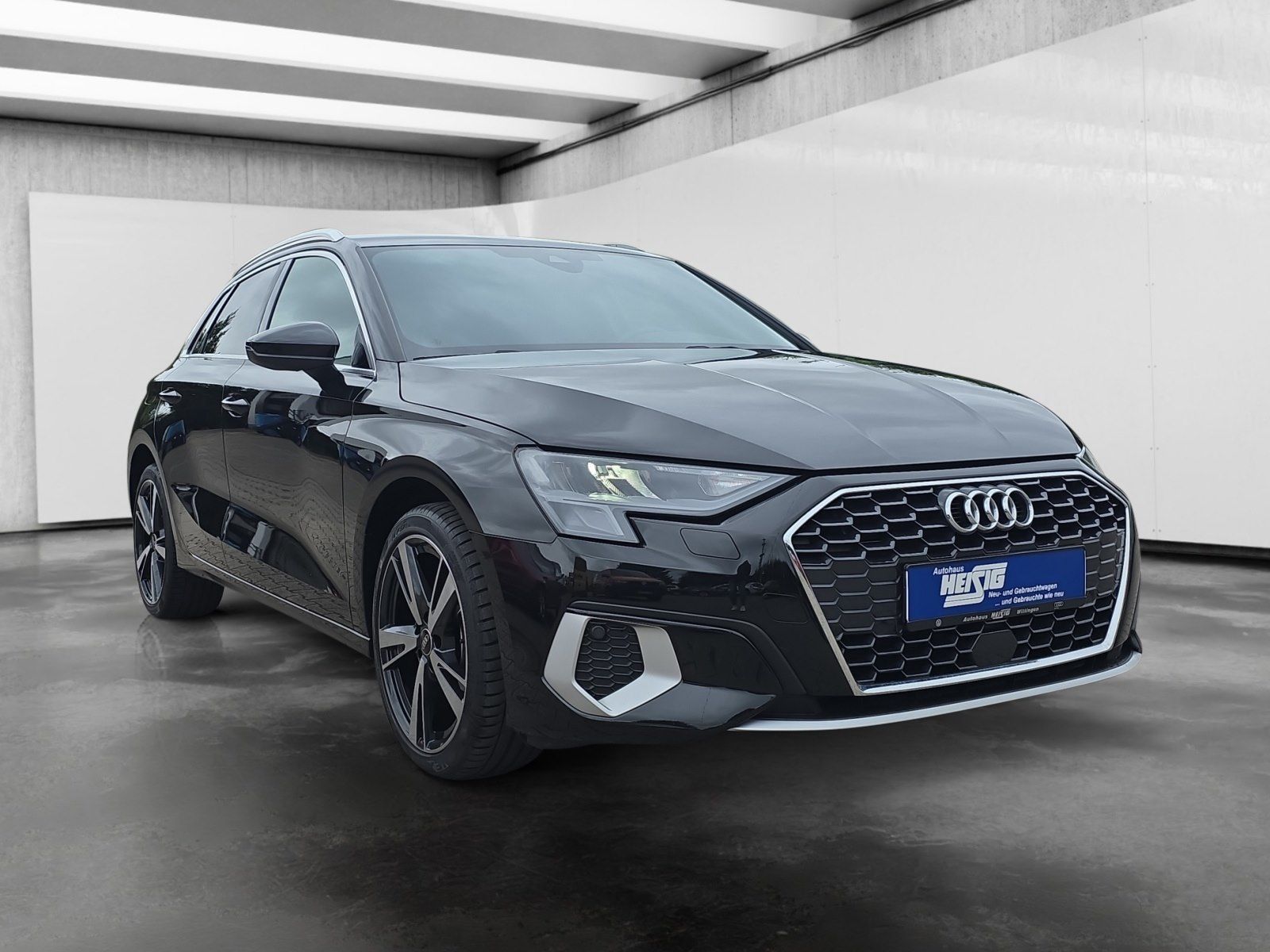 Audi A3 2023 г. Чёрный, пробег 39758 км
