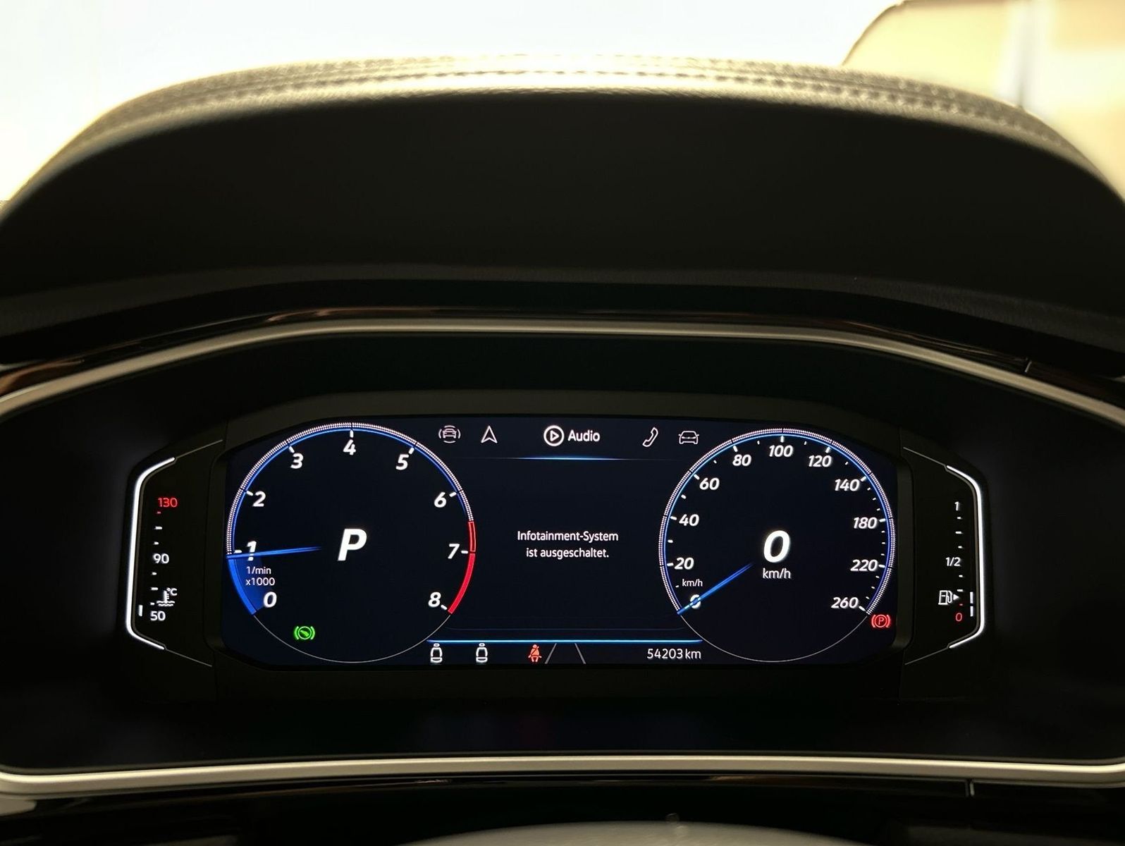 Volkswagen T-Roc 2023 г. Серый, пробег 54201 км