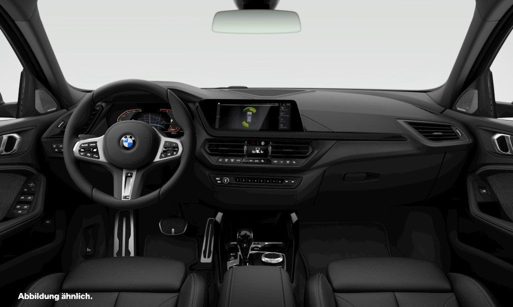 BMW 118 2023 г. Чёрный, пробег 47909 км