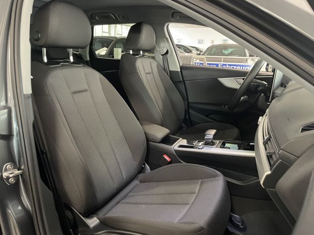 Audi A4 2024 г. Серый, пробег 52800 км