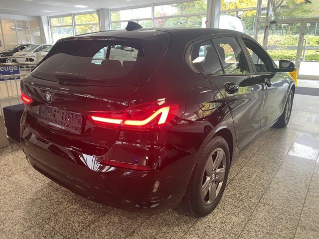 BMW 118 2021 г. Чёрный, пробег 30000 км