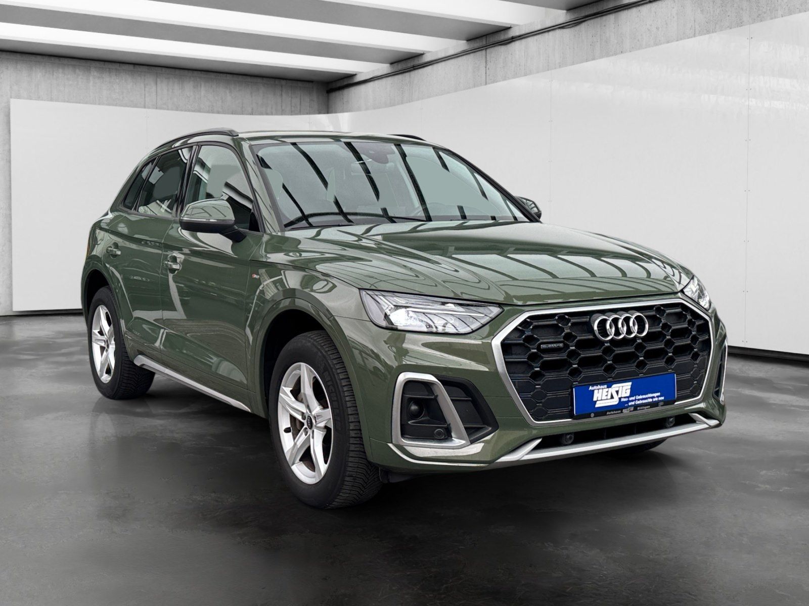 Audi Q5 2024 г. Зелёный, пробег 40995 км