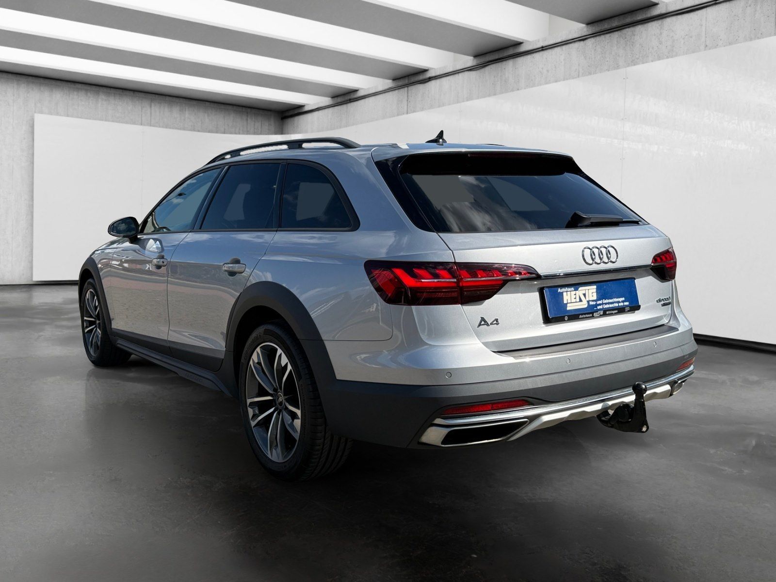 Audi A4 allroad 2022 г. Серебристый, пробег 47965 км