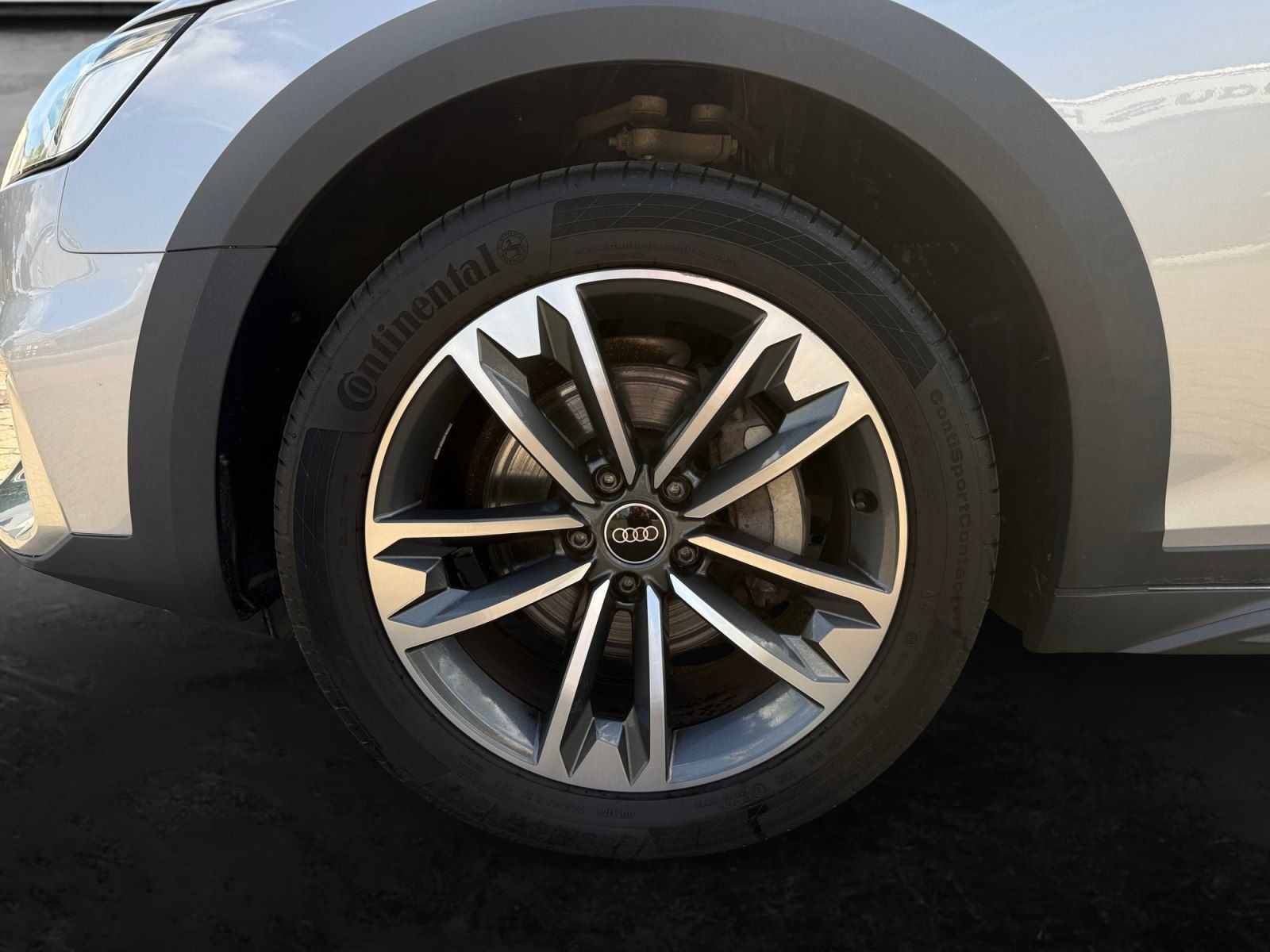 Audi A4 allroad 2022 г. Серебристый, пробег 47965 км