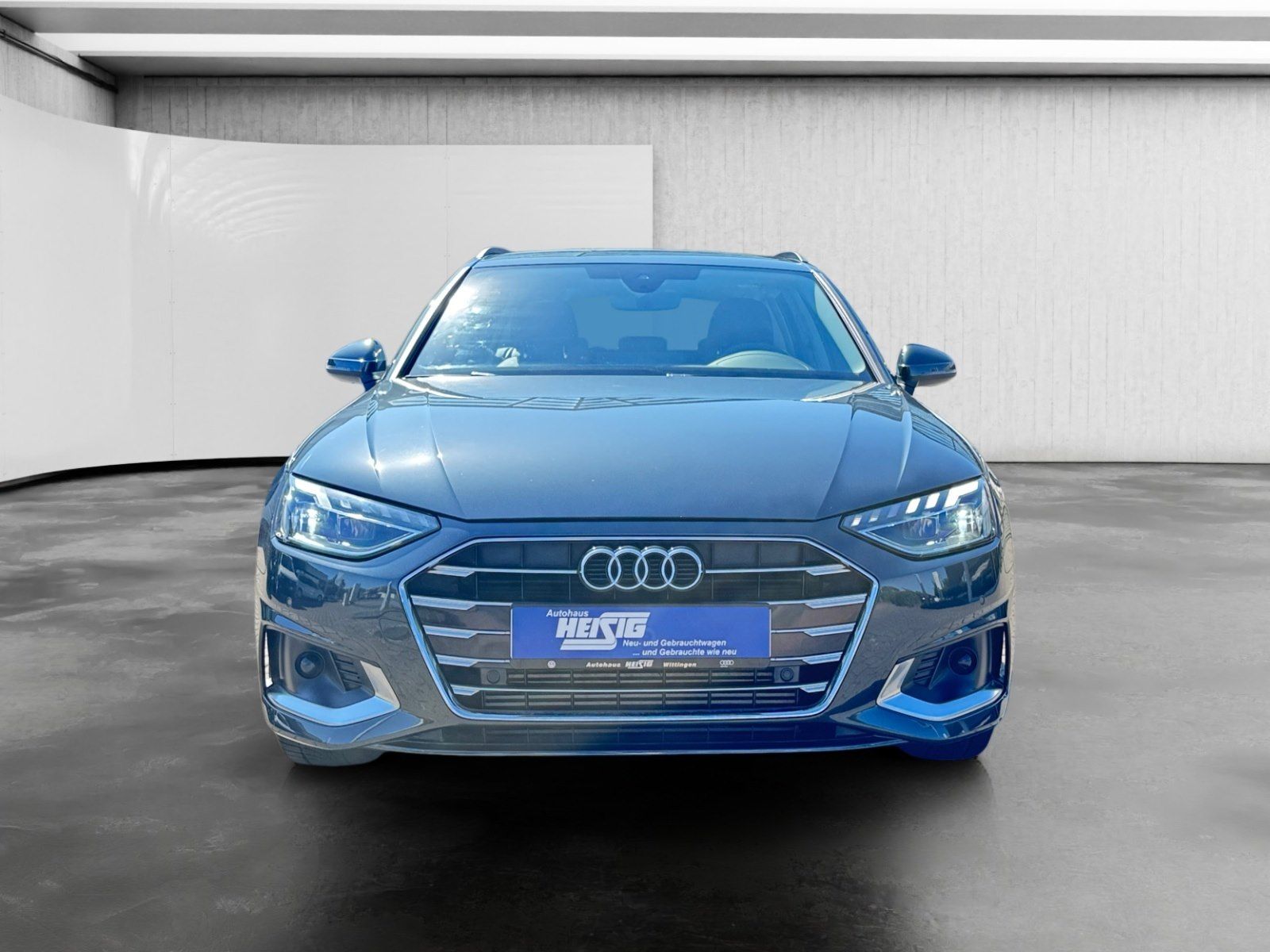 Audi A4 2022 г. Серый, пробег 40825 км