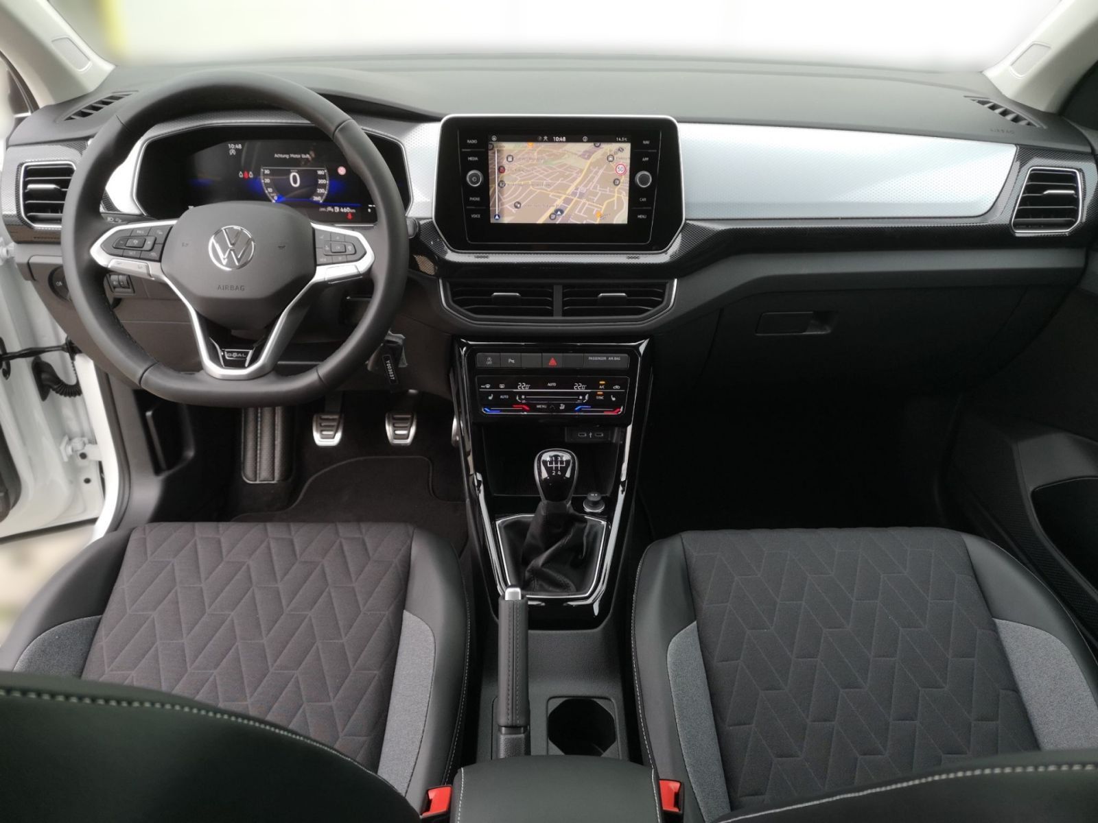 Volkswagen T-Cross 2024 г. Белый, пробег 16304 км