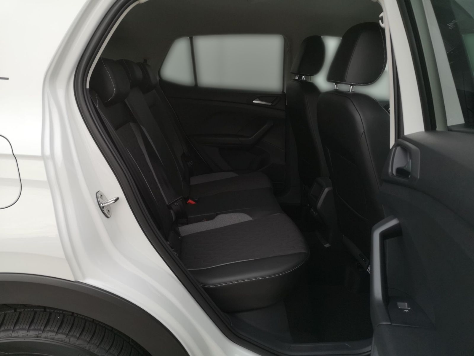 Volkswagen T-Cross 2024 г. Белый, пробег 16304 км