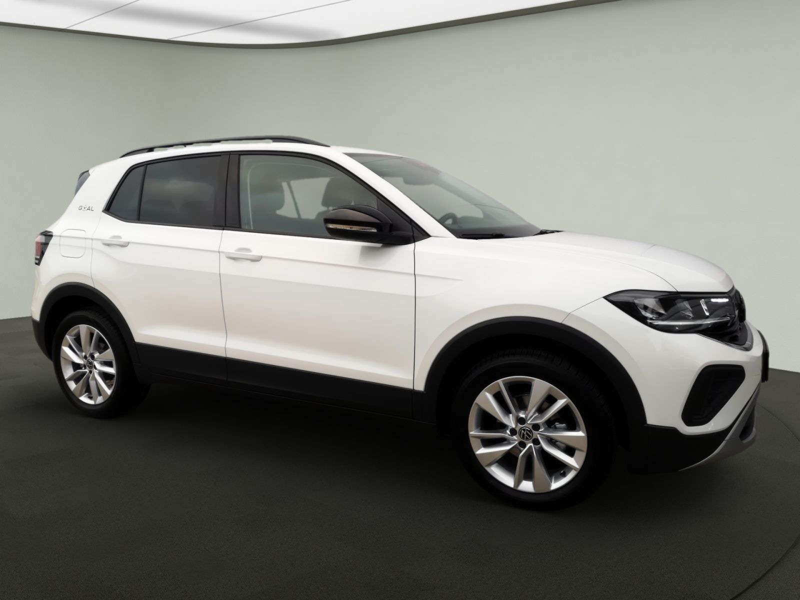 Volkswagen T-Cross 2024 г. Белый, пробег 22926 км