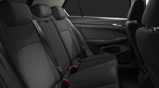 Volkswagen Golf 2024 г. Серый, пробег 28663 км