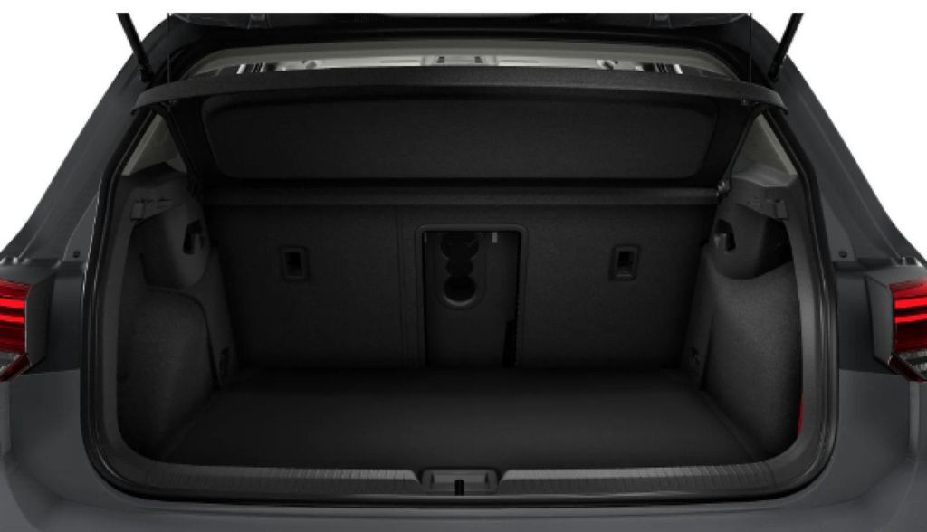 Volkswagen Golf 2024 г. Серый, пробег 43188 км