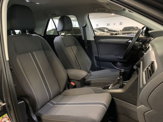 Volkswagen T-Roc 2021 г. Серый, пробег 48000 км