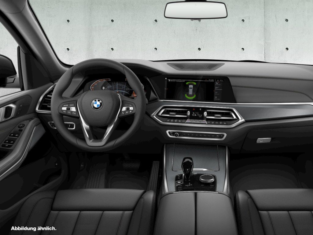 BMW X5 2022 г. Чёрный, пробег 57996 км