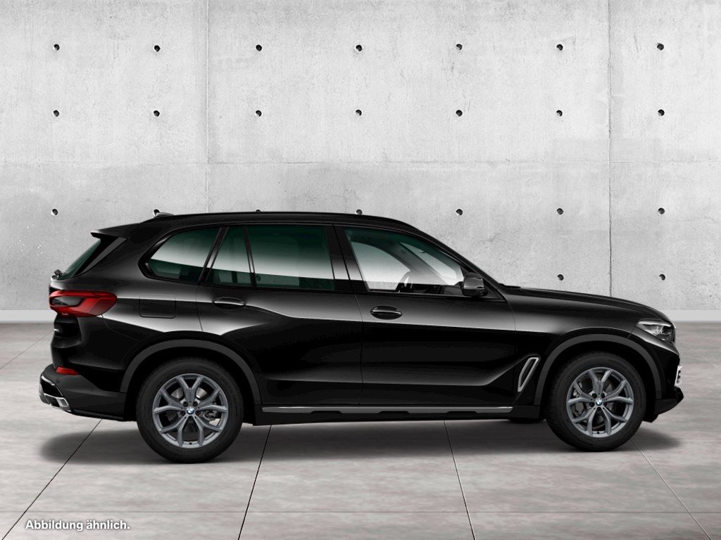 BMW X5 2022 г. Чёрный, пробег 57996 км