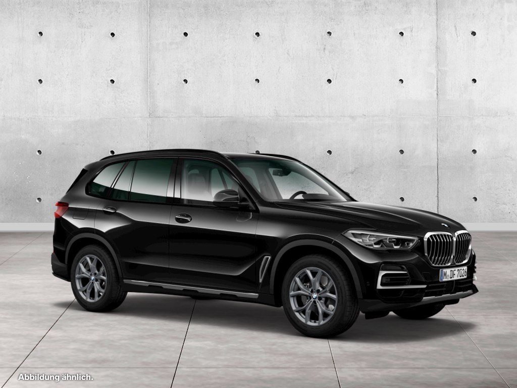 BMW X5 2022 г. Чёрный, пробег 57996 км