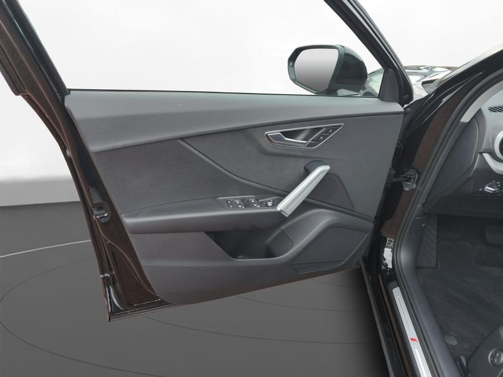 Audi Q2 2023 г. Чёрный, пробег 41300 км