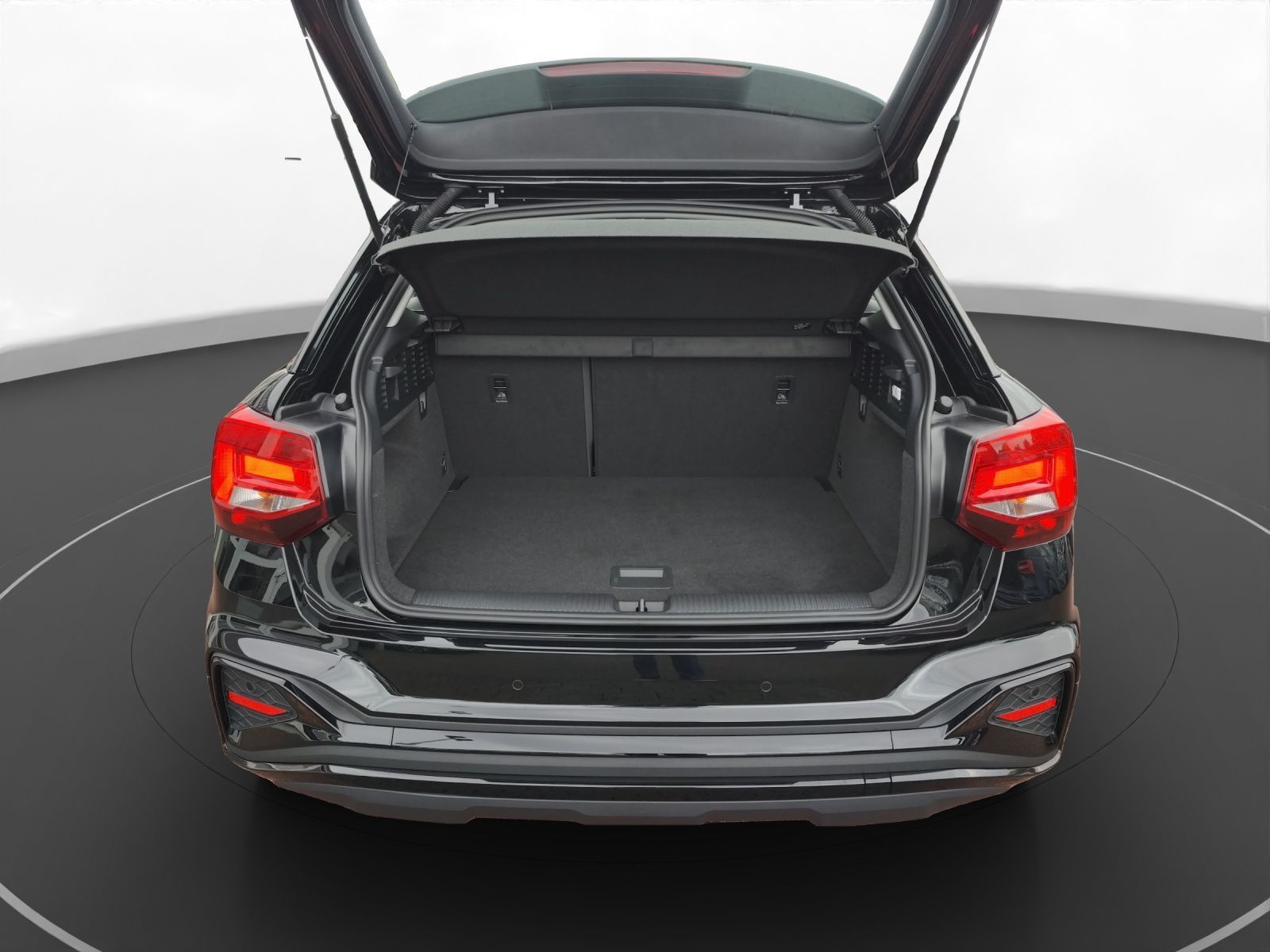 Audi Q2 2023 г. Чёрный, пробег 41300 км