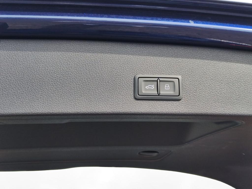 Audi Q2 2023 г. Синий, пробег 26650 км