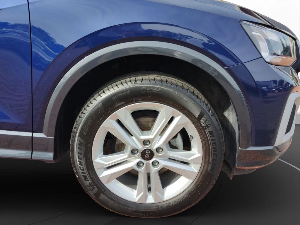 Audi Q2 2023 г. Синий, пробег 26650 км
