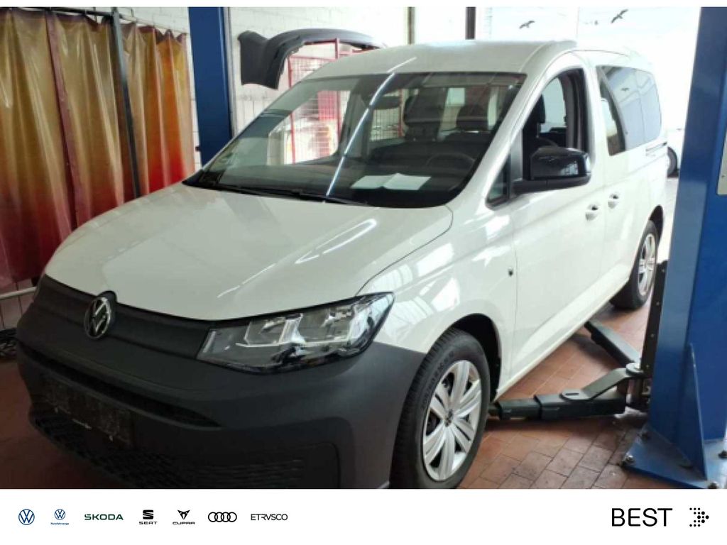 Volkswagen Caddy 2023 г. Белый, пробег 32750 км