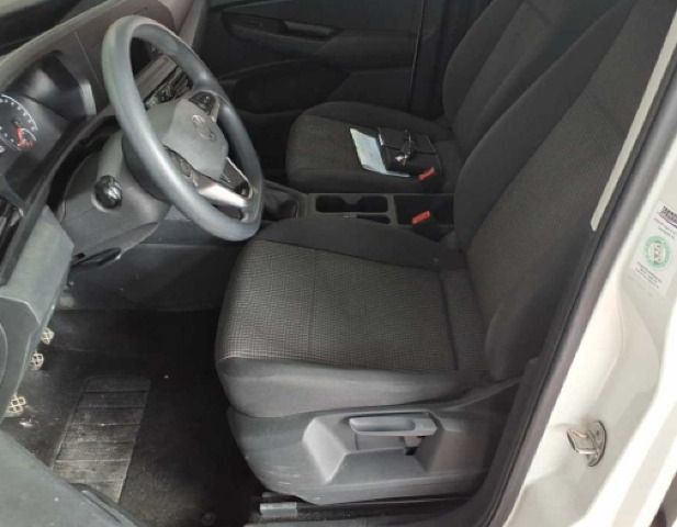 Volkswagen Caddy 2023 г. Белый, пробег 32750 км