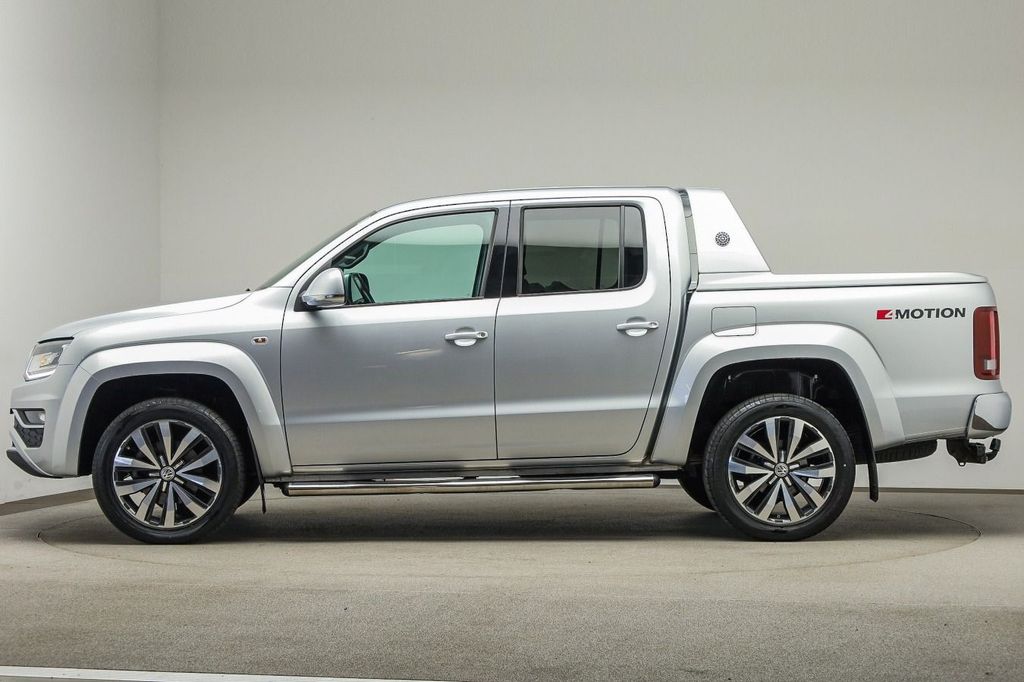 Volkswagen Amarok 2021 г. Серебристый, пробег 26250 км
