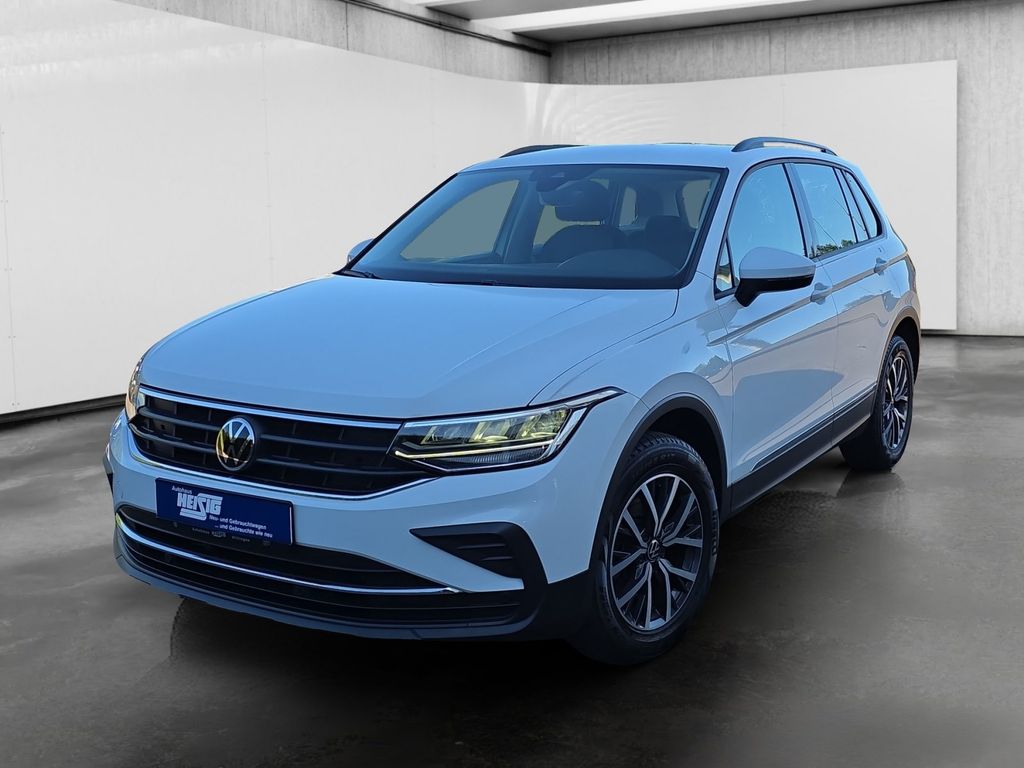 Volkswagen Tiguan 2023 г. Белый, пробег 50745 км