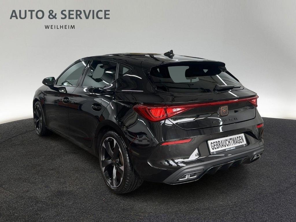 Cupra Leon 2023 г. Чёрный, пробег 39382 км