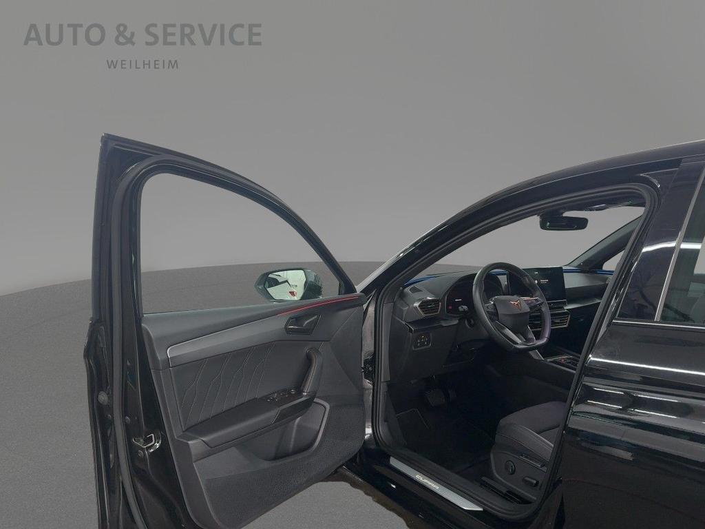 Cupra Leon 2023 г. Чёрный, пробег 39382 км