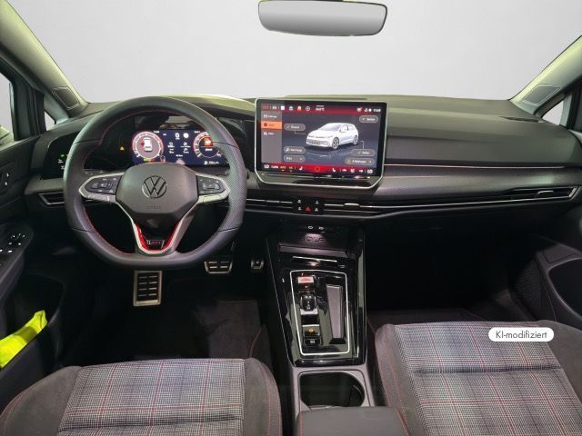 Volkswagen Golf 2026 г. Серебристый, пробег 5900 км